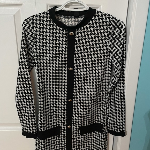 dress - Picture 1 of 2